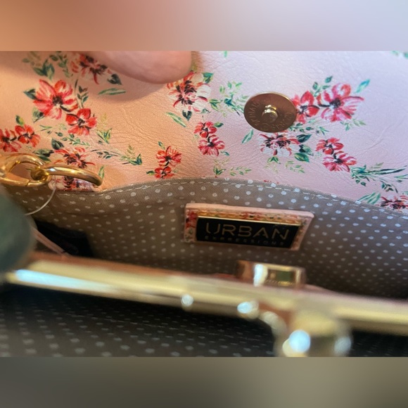 NWT Urban Expressions pink Floral Xbody - Picture 7 of 10